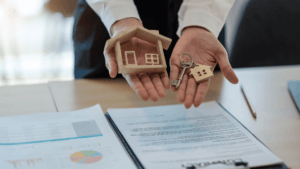 Seguros de vida y bancos: que la hipoteca no te encadene a un seguro