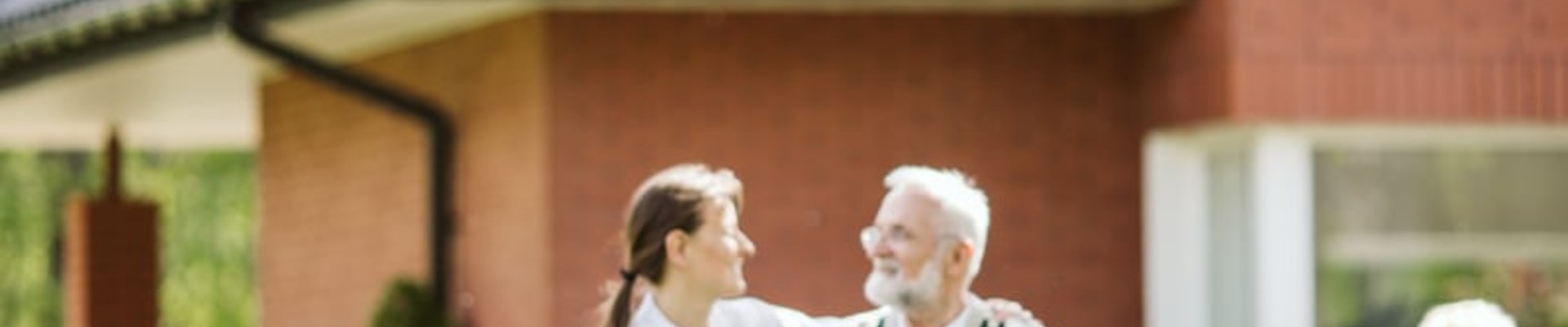 El coste de la dependencia en cifras: residencia, cuidador, casa adaptada