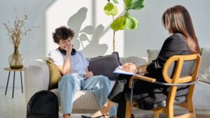 Seguros para psicólogos: lo que tu consulta necesita ahora que la norma aprieta